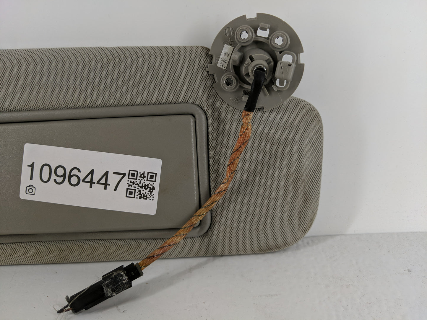 2013-2016 Chevrolet Malibu Sun Visor Shade Replacement Passenger Right Mirror Fits Fits 2013 2014 2015 2016 OEM Used Auto Parts