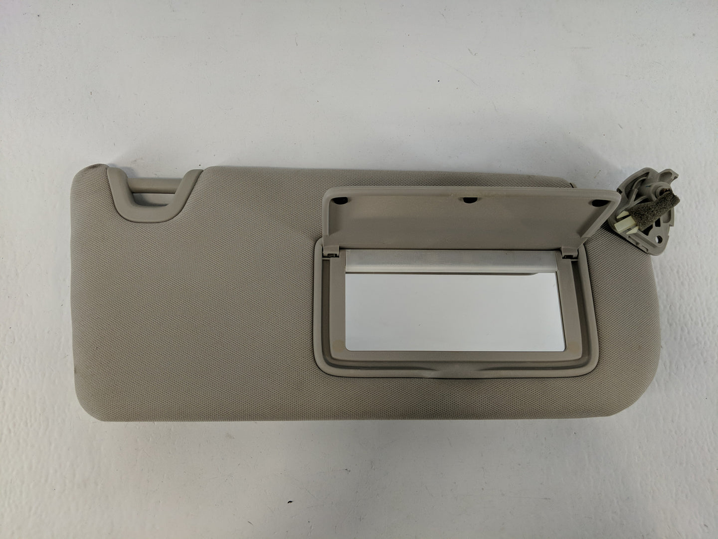 2019-2020 Nissan Altima Sun Visor Shade Replacement Passenger Right Mirror Fits Fits 2019 2020 OEM Used Auto Parts - Oemusedautoparts1.com