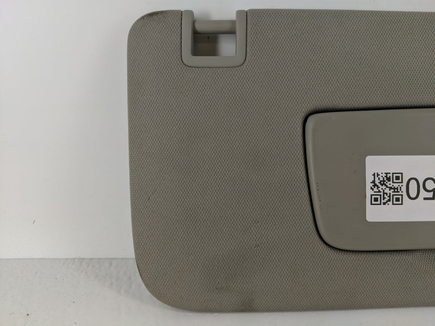2018-2020 Buick Enclave Sun Visor Shade Replacement Driver Left Mirror Fits Fits 2018 2019 2020 OEM Used Auto Parts - Oemusedautoparts1.com