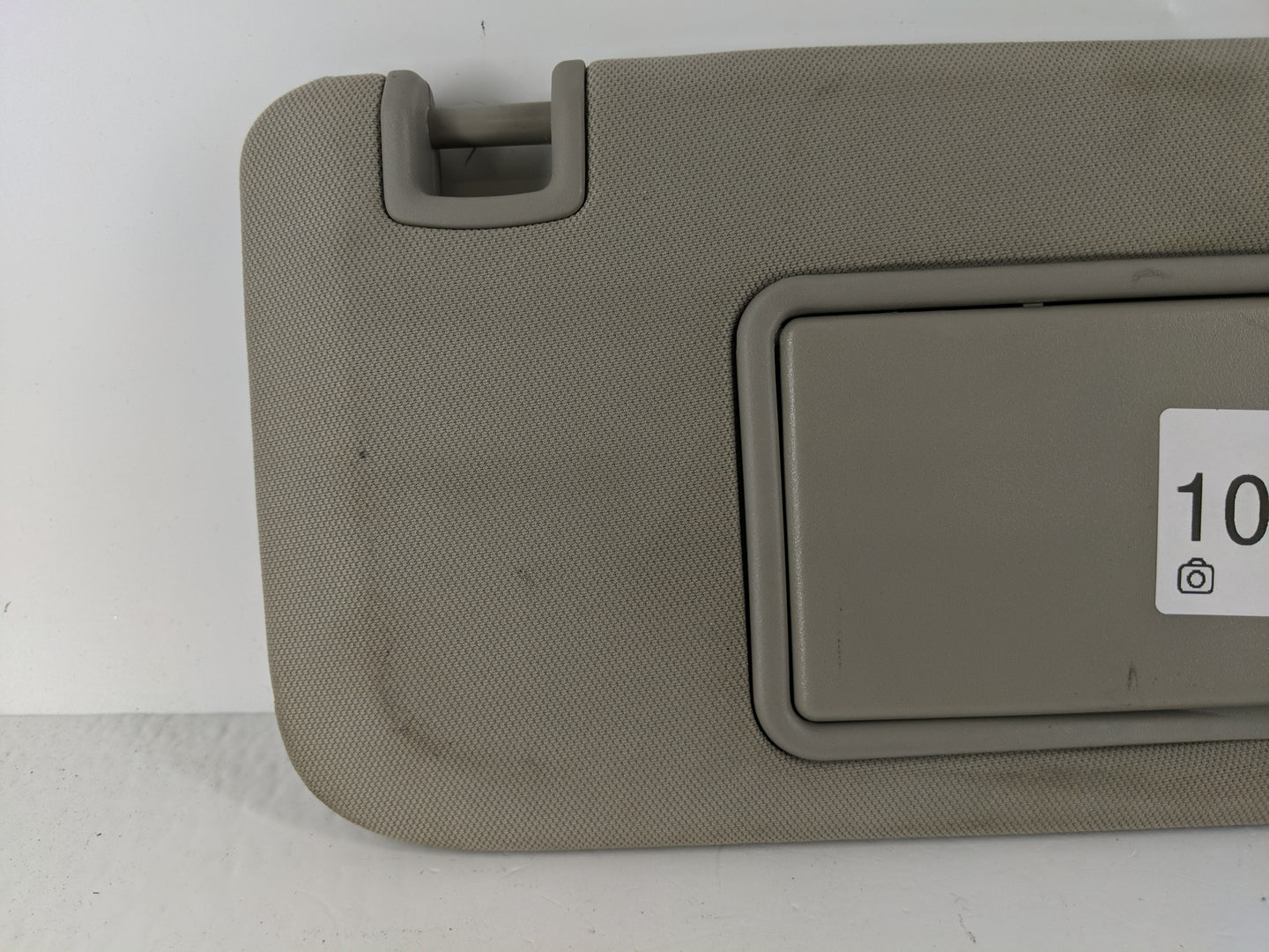 2007-2009 Saturn Aura Sun Visor Shade Replacement Passenger Right Mirror Fits Fits 2007 2008 2009 OEM Used Auto Parts - Oemusedautoparts1.com