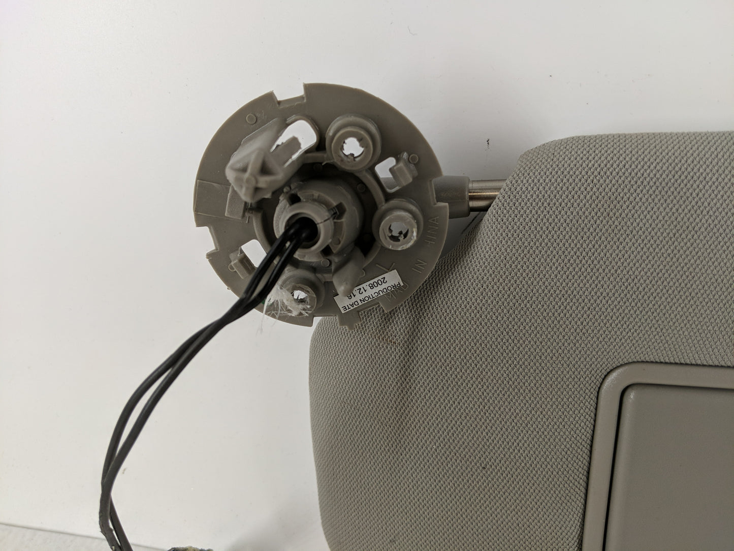 2008-2010 Saturn Vue Sun Visor Shade Replacement Driver Left Mirror Fits Fits 2008 2009 2010 2012 2013 2014 2015 OEM Used Auto Parts