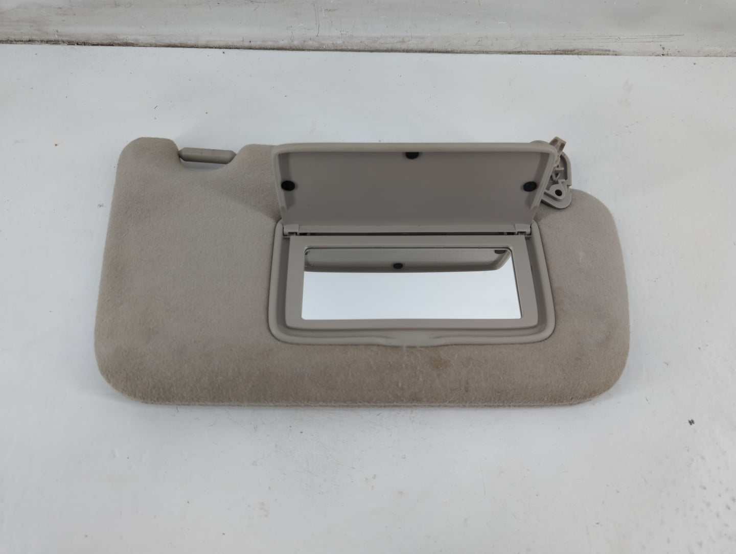 2013-2019 Nissan Sentra Sun Visor Shade Replacement Driver Left Mirror Fits Fits 2012 2013 2014 2015 2016 2017 2018 2019 OEM Used Auto Parts - Oemusedautoparts1.com