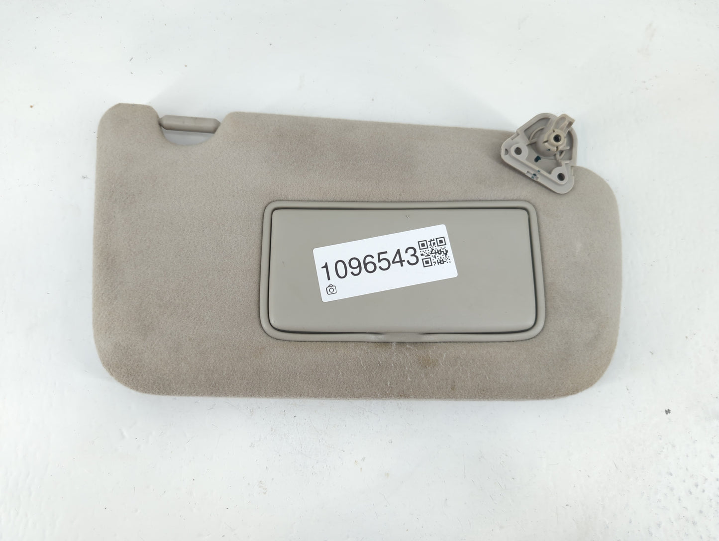2013-2019 Nissan Sentra Sun Visor Shade Replacement Driver Left Mirror Fits Fits 2012 2013 2014 2015 2016 2017 2018 2019 OEM Used Auto Parts - Oemusedautoparts1.com