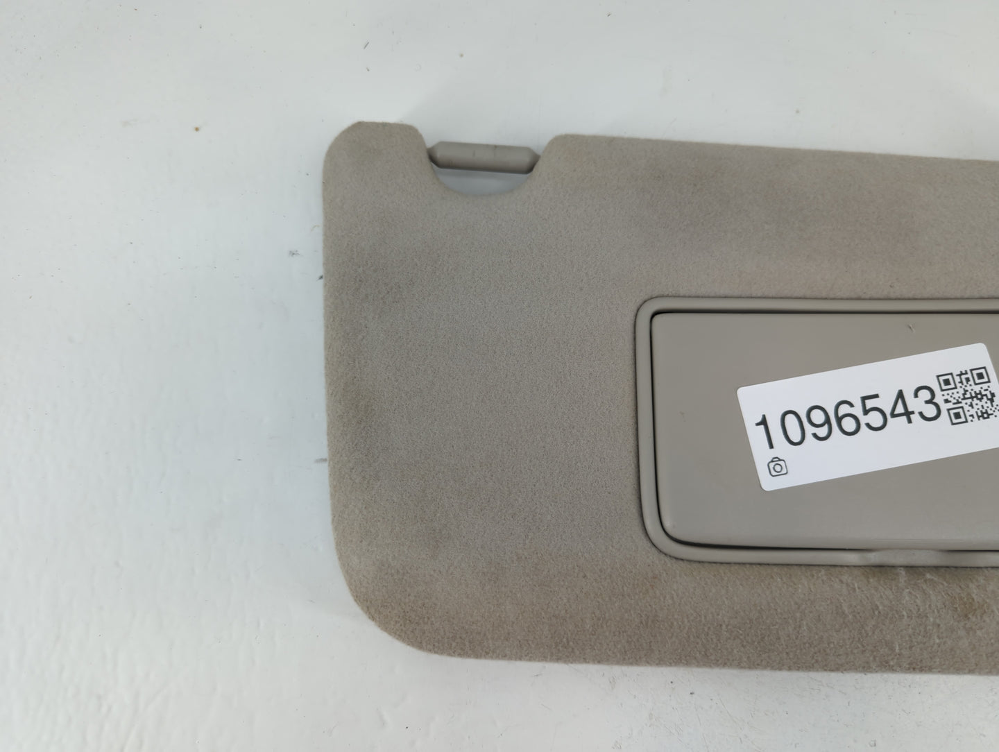 2013-2019 Nissan Sentra Sun Visor Shade Replacement Driver Left Mirror Fits Fits 2012 2013 2014 2015 2016 2017 2018 2019 OEM Used Auto Parts - Oemusedautoparts1.com