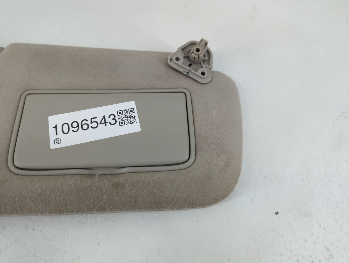 2013-2019 Nissan Sentra Sun Visor Shade Replacement Driver Left Mirror Fits Fits 2012 2013 2014 2015 2016 2017 2018 2019 OEM Used Auto Parts - Oemusedautoparts1.com