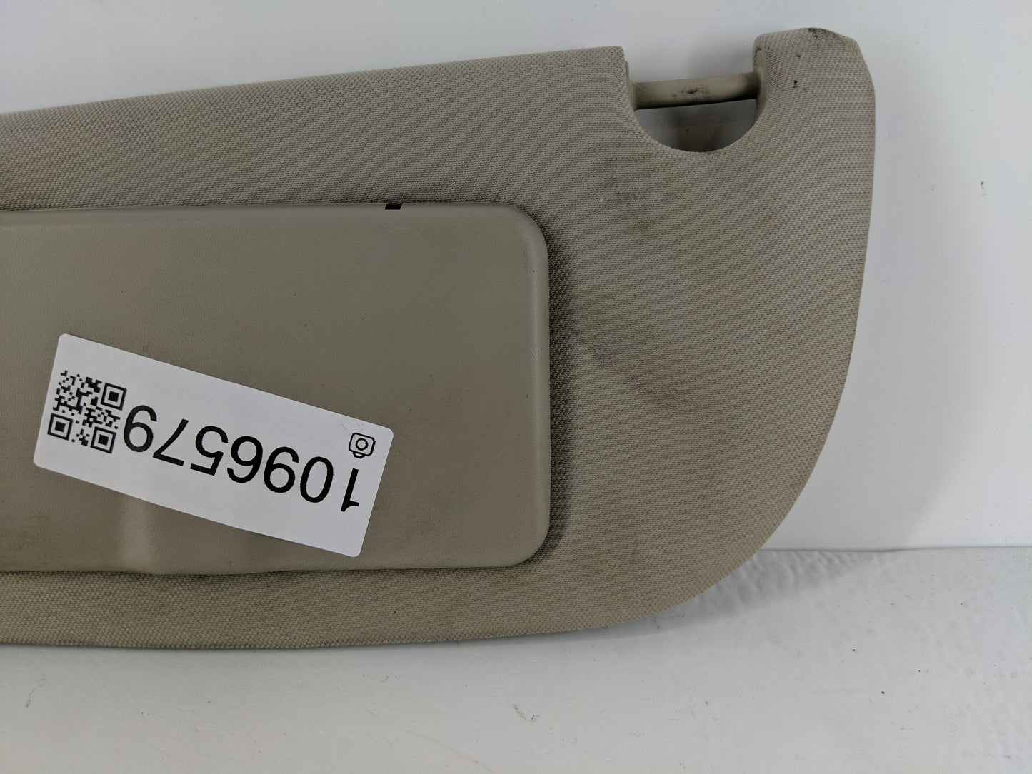 2005-2010 Chevrolet Cobalt Sun Visor Shade Replacement Driver Left Mirror Fits Fits 2005 2006 2007 2008 2009 2010 OEM Used Auto Parts