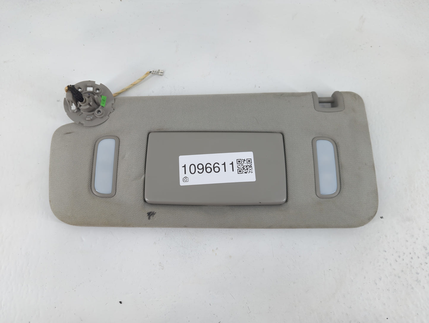 2010-2017 Chevrolet Equinox Sun Visor Shade Replacement Driver Left Mirror Fits Fits 2010 2011 2012 2013 2014 2015 2016 2017 OEM Used Auto Parts