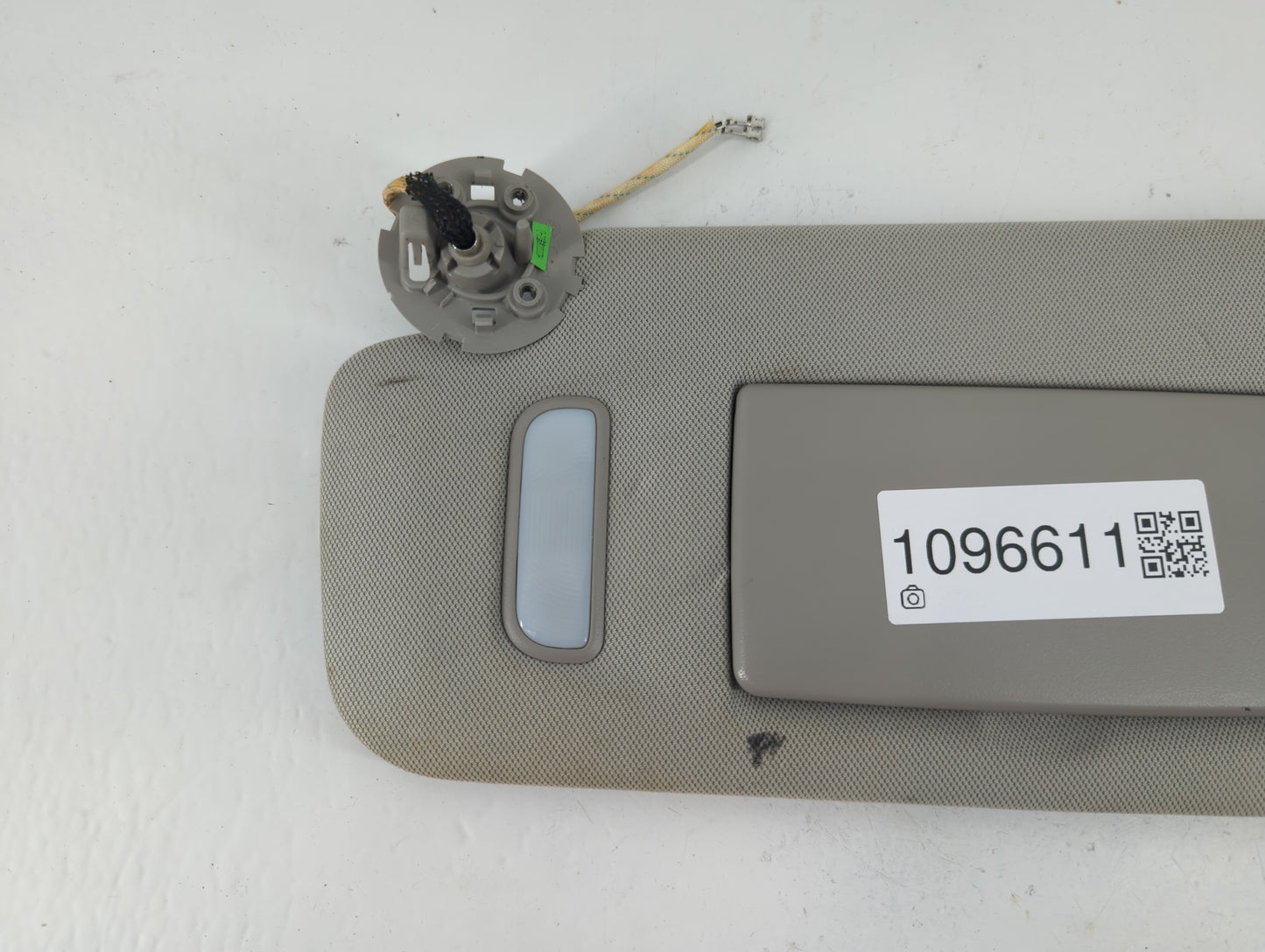 2010-2017 Chevrolet Equinox Sun Visor Shade Replacement Driver Left Mirror Fits Fits 2010 2011 2012 2013 2014 2015 2016 2017 OEM Used Auto Parts