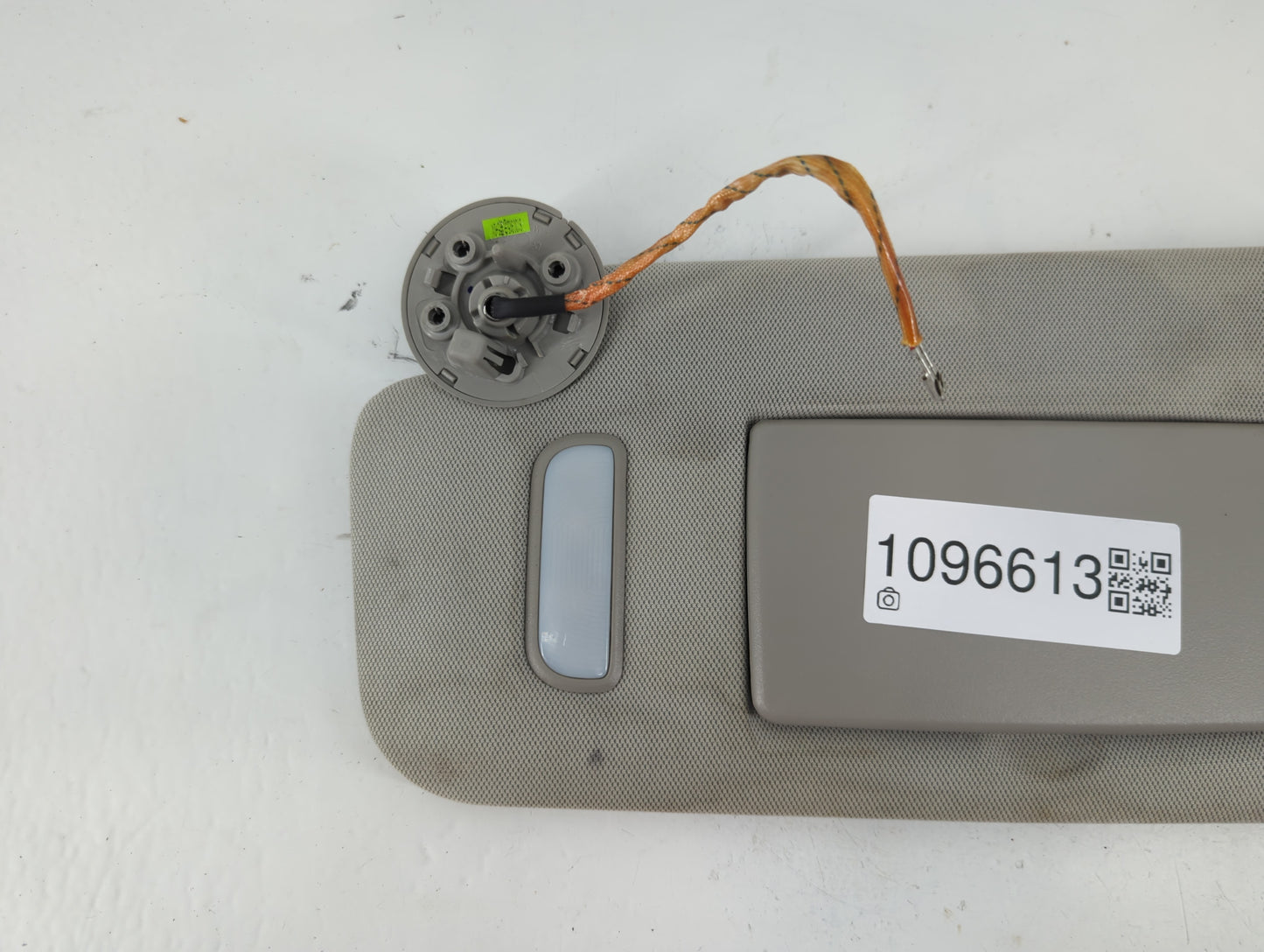 2010-2017 Chevrolet Equinox Sun Visor Shade Replacement Passenger Right Mirror Fits Fits 2010 2011 2012 2013 2014 2015 2016 2017 OEM Used Auto Parts