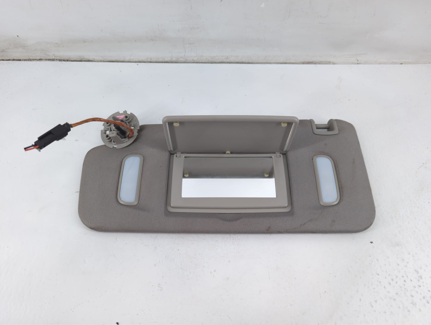2010-2017 Chevrolet Equinox Sun Visor Shade Replacement Driver Left Mirror Fits Fits 2010 2011 2012 2013 2014 2015 2016 2017 OEM Used Auto Parts