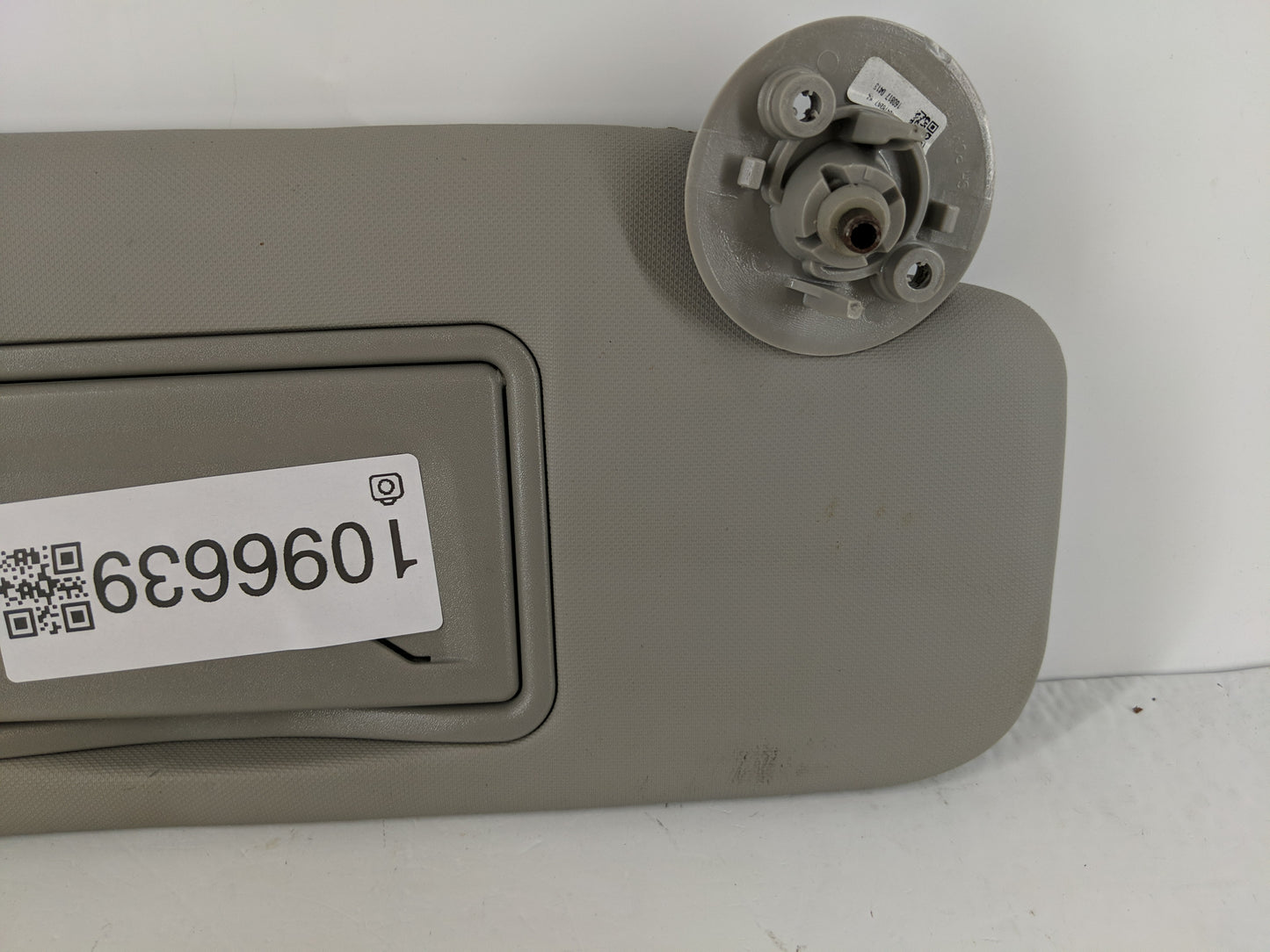 2012-2019 Chevrolet Sonic Sun Visor Shade Replacement Passenger Right Mirror Fits Fits 2012 2013 2014 2015 2016 2017 2018 2019 OEM Used Auto Parts