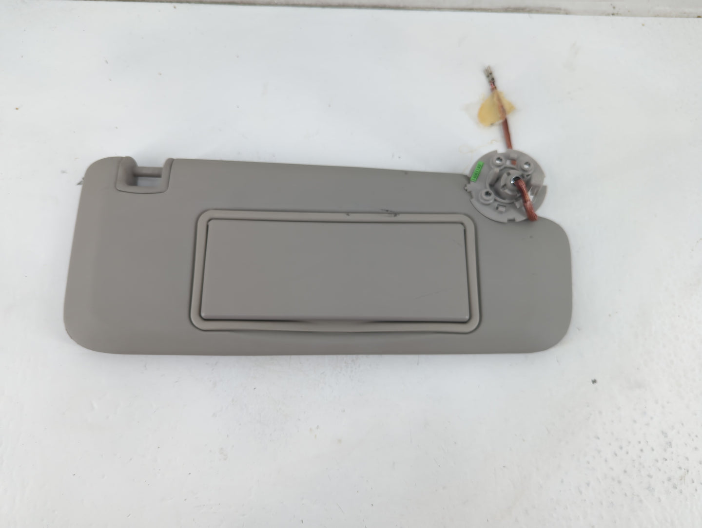 2011-2016 Chevrolet Cruze Sun Visor Shade Replacement Driver Left Mirror Fits Fits 2011 2012 2013 2014 2015 2016 OEM Used Auto Parts - Oemusedautoparts1.com