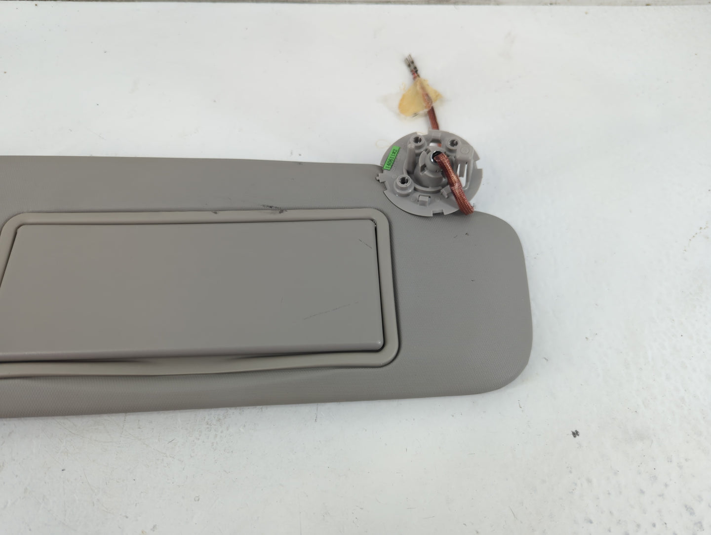 2011-2016 Chevrolet Cruze Sun Visor Shade Replacement Driver Left Mirror Fits Fits 2011 2012 2013 2014 2015 2016 OEM Used Auto Parts - Oemusedautoparts1.com