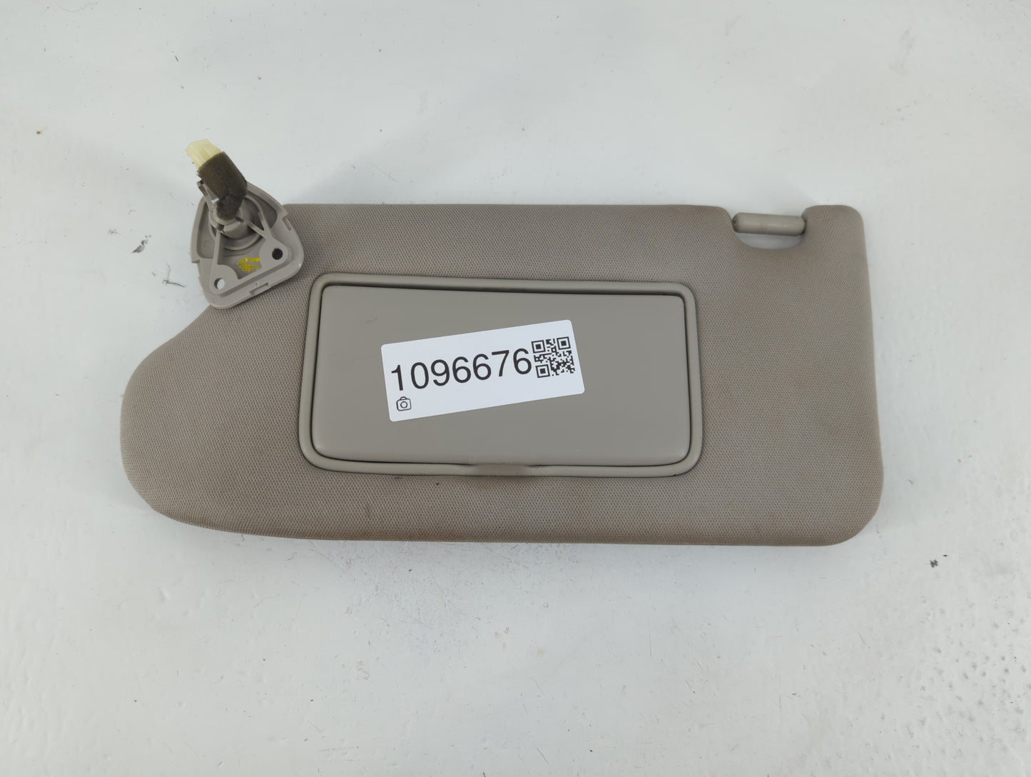 2013-2017 Nissan Altima Sun Visor Shade Replacement Driver Left Mirror Fits Fits 2013 2014 2015 2016 2017 OEM Used Auto Parts - Oemusedautoparts1.com
