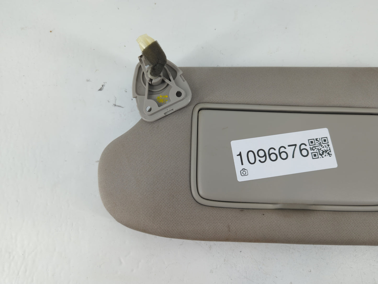 2013-2017 Nissan Altima Sun Visor Shade Replacement Driver Left Mirror Fits Fits 2013 2014 2015 2016 2017 OEM Used Auto Parts - Oemusedautoparts1.com
