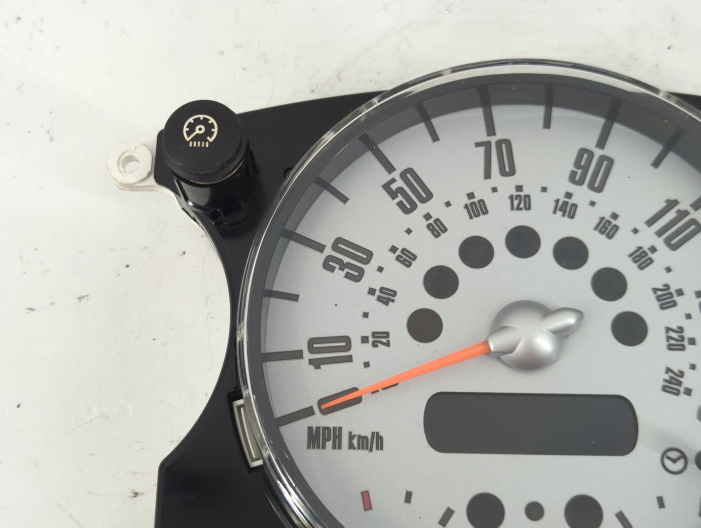 2006 Mini Cooper Instrument Cluster Speedometer Gauges P/N:6211- 6972078 Fits OEM Used Auto Parts - Oemusedautoparts1.com