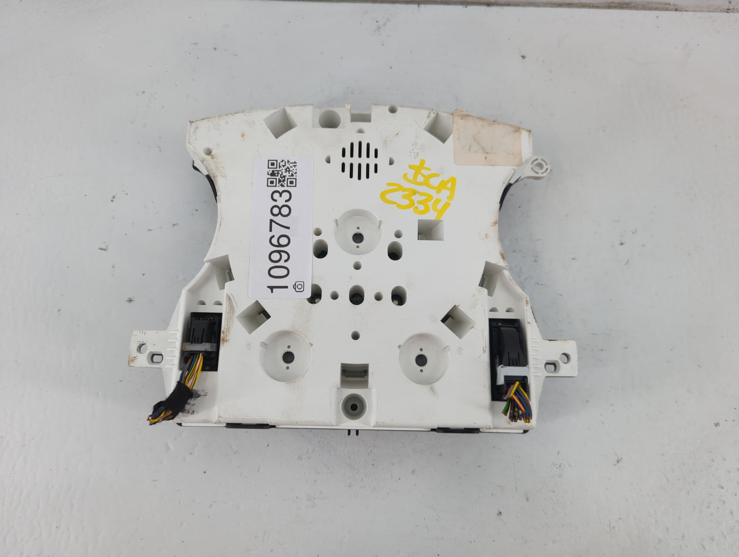 2006 Mini Cooper Instrument Cluster Speedometer Gauges P/N:6211- 6972078 Fits OEM Used Auto Parts - Oemusedautoparts1.com
