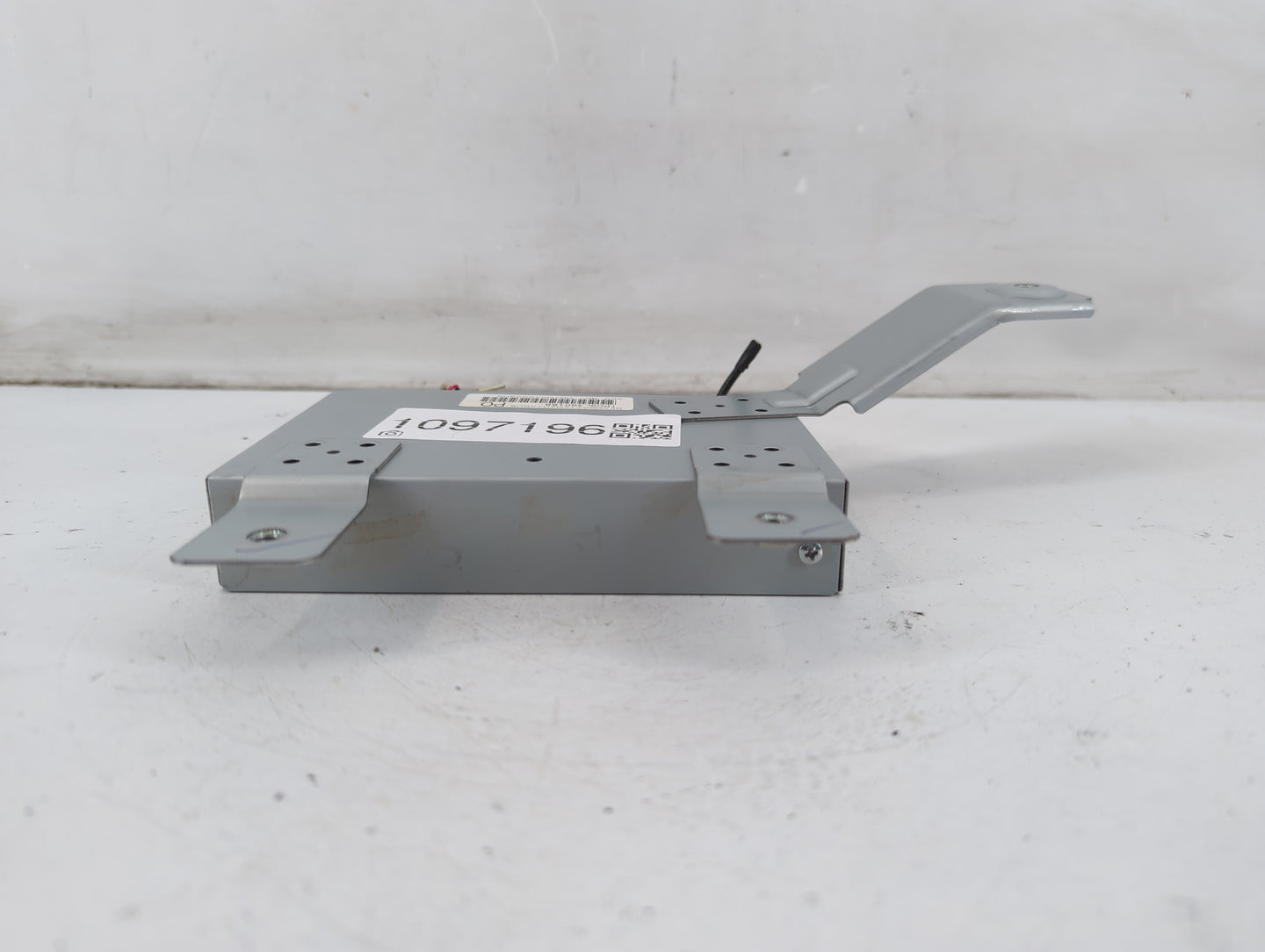 2012 Honda Crosstour Radio AM FM Cd Player Receiver Replacement P/N:39820-TA0-A011-M1 Fits Fits 2008 2009 2010 2011 OEM Used Auto Parts - Oemusedautoparts1.com