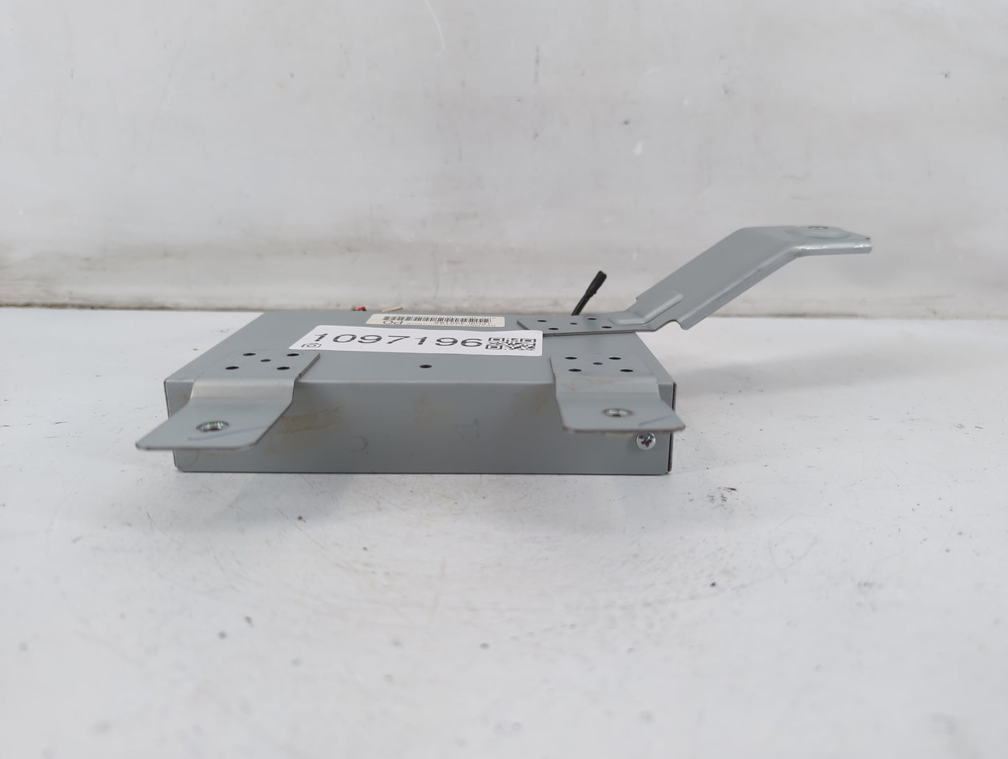 2012 Honda Crosstour Radio AM FM Cd Player Receiver Replacement P/N:39820-TA0-A011-M1 Fits Fits 2008 2009 2010 2011 OEM Used Auto Parts - Oemusedautoparts1.com
