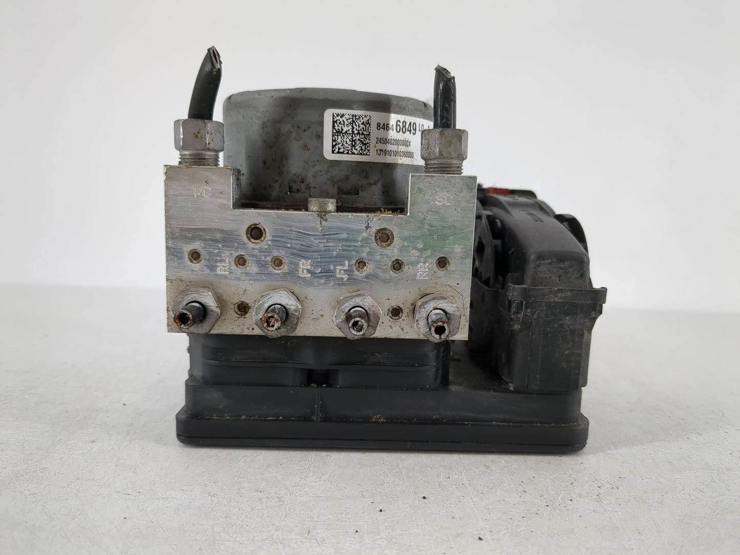 2018-2019 Chevrolet Equinox ABS Pump Control Module Replacement P/N:84646849 Fits Fits 2018 2019 2020 2021 OEM Used Auto Parts - Oemusedautoparts1.com