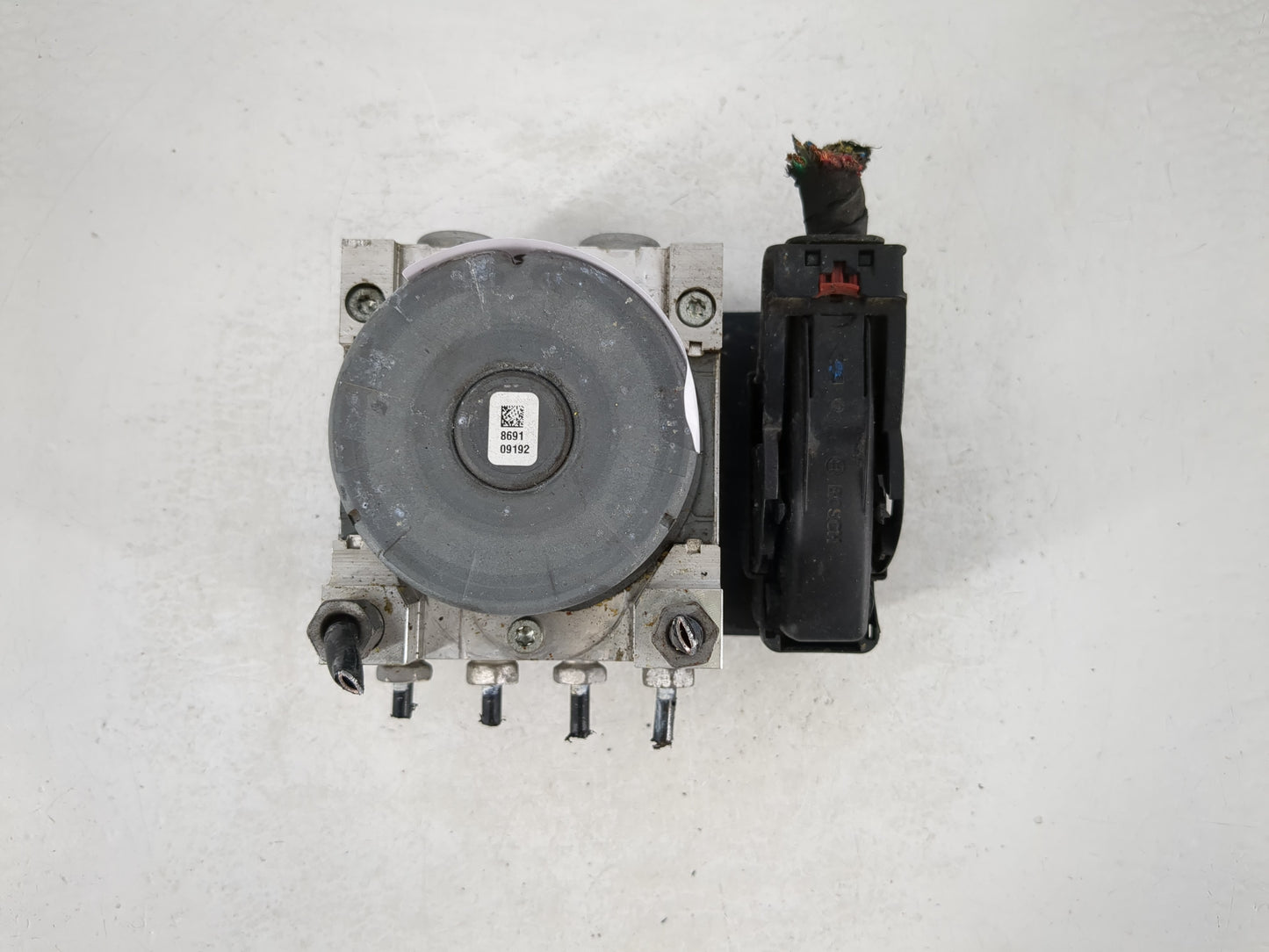 2018-2019 Chevrolet Equinox ABS Pump Control Module Replacement P/N:84646849 Fits Fits 2018 2019 2020 2021 OEM Used Auto Parts - Oemusedautoparts1.com
