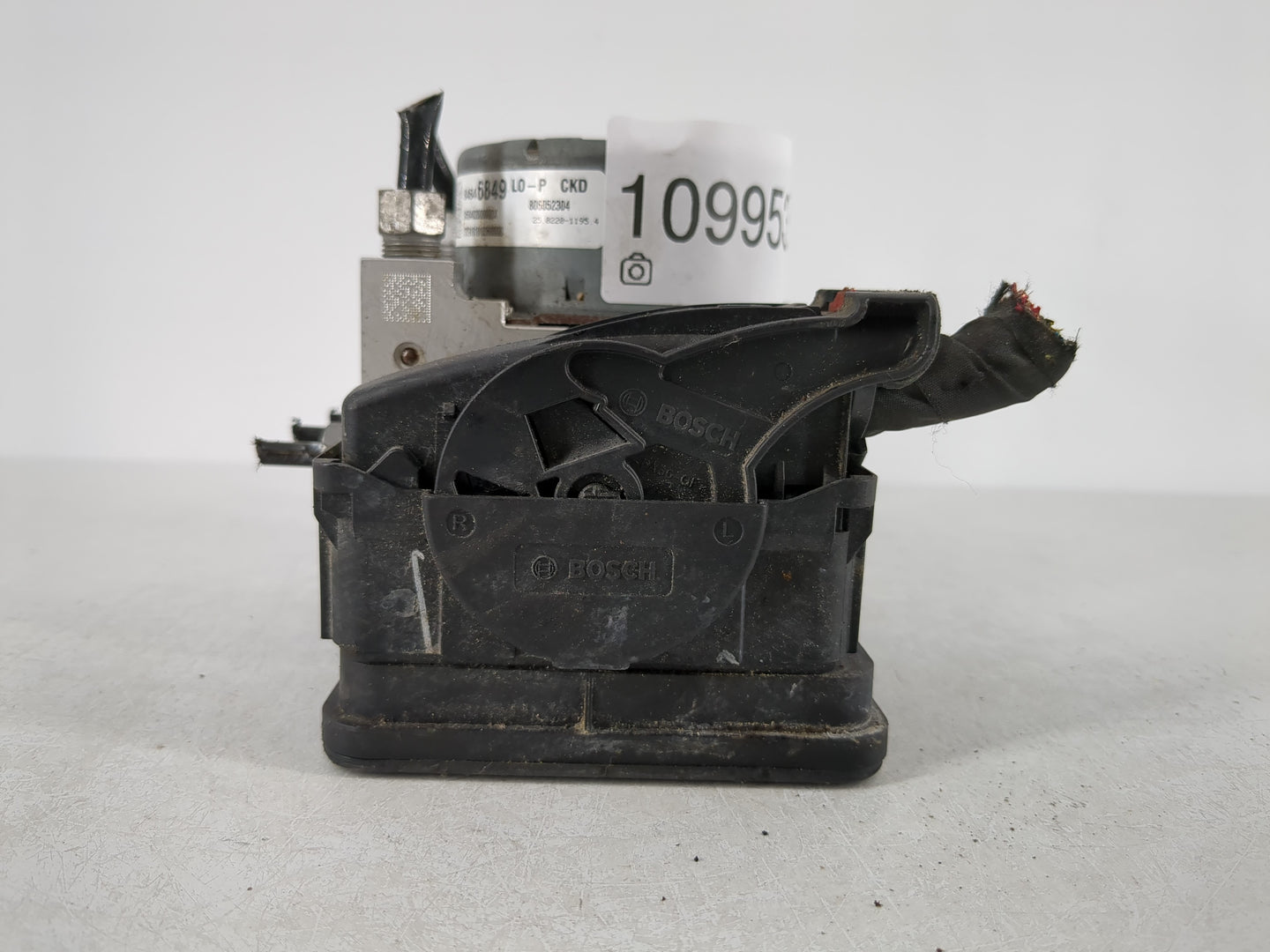 2018-2019 Chevrolet Equinox ABS Pump Control Module Replacement P/N:84646849 Fits Fits 2018 2019 2020 2021 OEM Used Auto Parts - Oemusedautoparts1.com