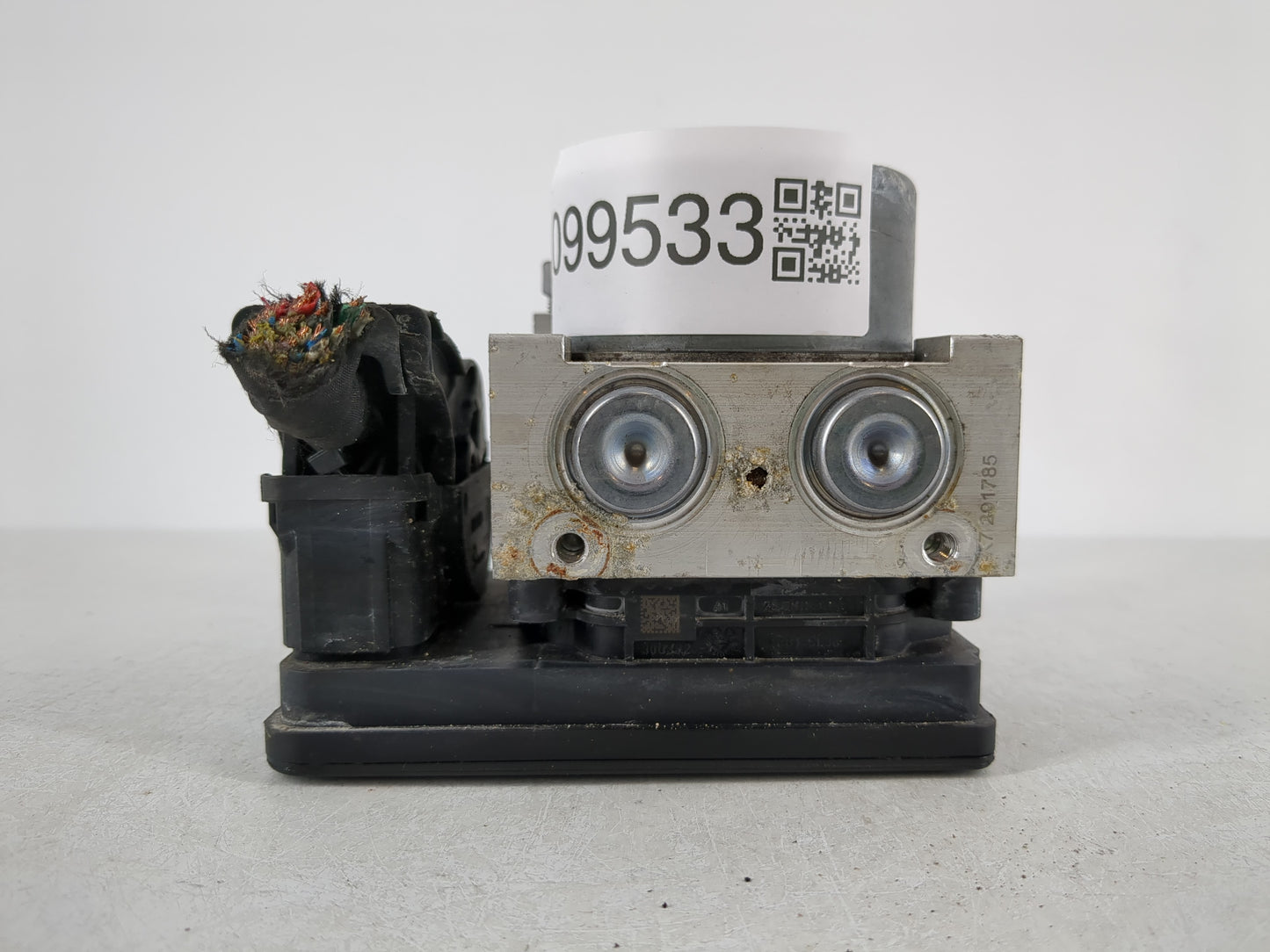 2018-2019 Chevrolet Equinox ABS Pump Control Module Replacement P/N:84646849 Fits Fits 2018 2019 2020 2021 OEM Used Auto Parts - Oemusedautoparts1.com
