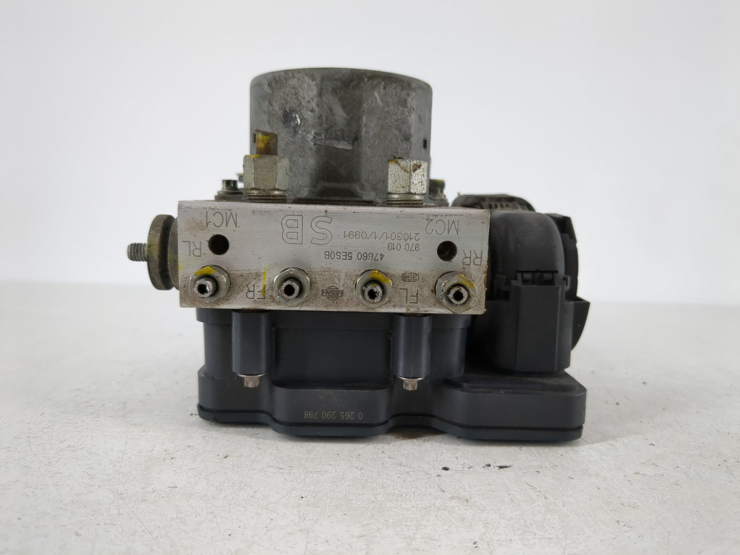 2020-2022 Nissan Versa ABS Pump Control Module Replacement P/N:47660 5ES0B Fits Fits 2020 2021 2022 OEM Used Auto Parts - Oemusedautoparts1.com