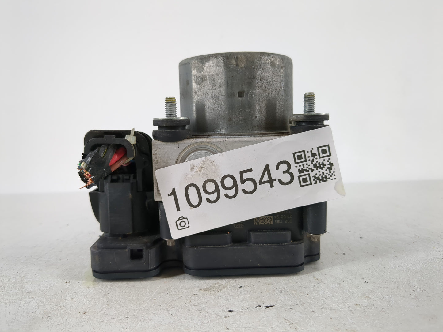 2020-2022 Nissan Versa ABS Pump Control Module Replacement P/N:47660 5ES0B Fits Fits 2020 2021 2022 OEM Used Auto Parts - Oemusedautoparts1.com