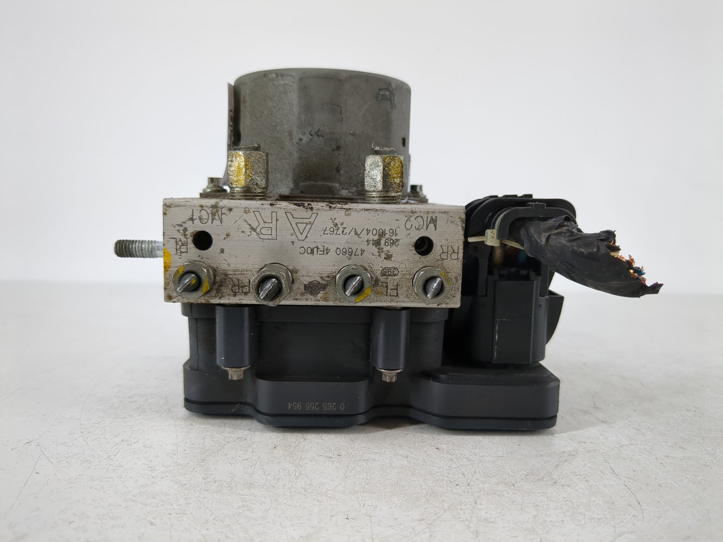 2016-2018 Nissan Sentra ABS Pump Control Module Replacement P/N:47660 4FU0C Fits Fits 2016 2017 2018 OEM Used Auto Parts - Oemusedautoparts1.com