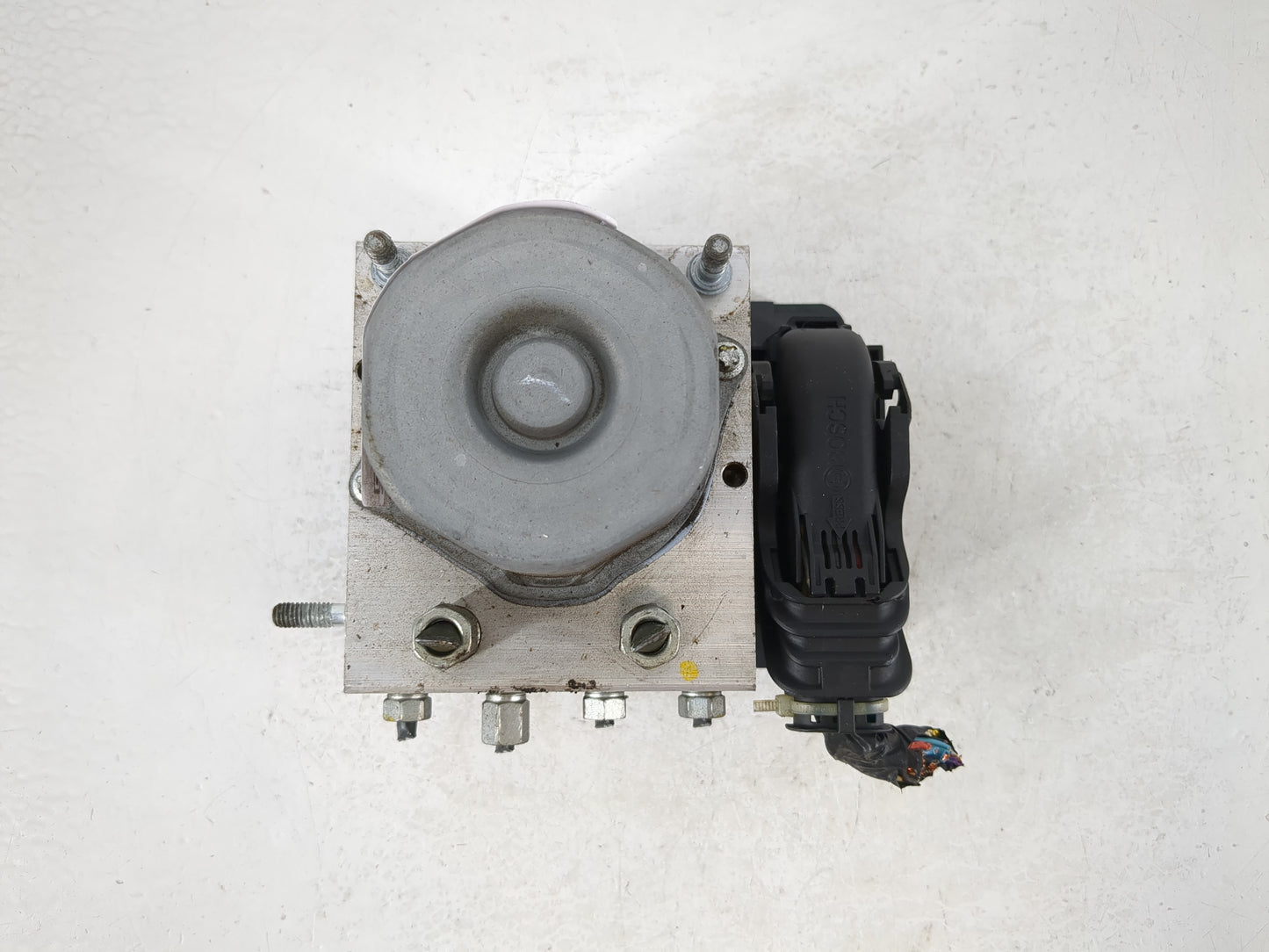 2016-2018 Nissan Sentra ABS Pump Control Module Replacement P/N:47660 4FU0C Fits Fits 2016 2017 2018 OEM Used Auto Parts - Oemusedautoparts1.com
