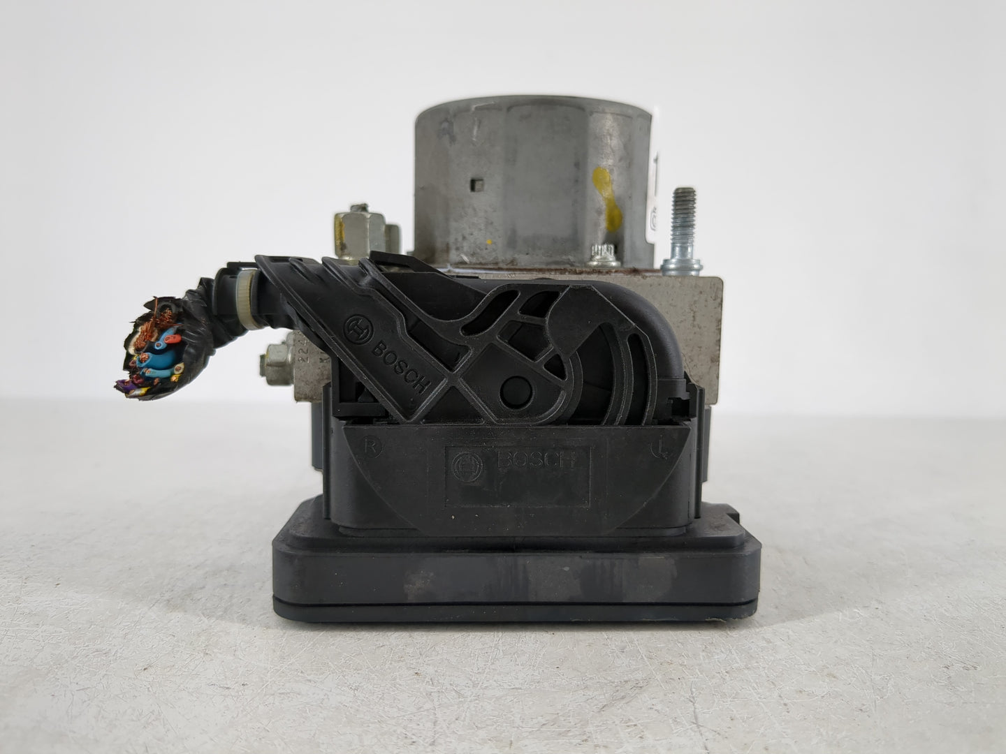 2016-2018 Nissan Sentra ABS Pump Control Module Replacement P/N:47660 4FU0C Fits Fits 2016 2017 2018 OEM Used Auto Parts - Oemusedautoparts1.com