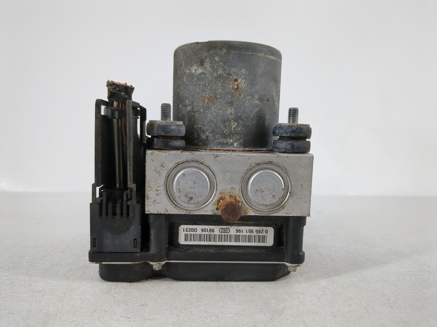 2007-2011 Toyota Camry ABS Pump Control Module Replacement P/N:0 265 951 196 Fits Fits 2007 2008 2009 2010 2011 OEM Used Auto Parts