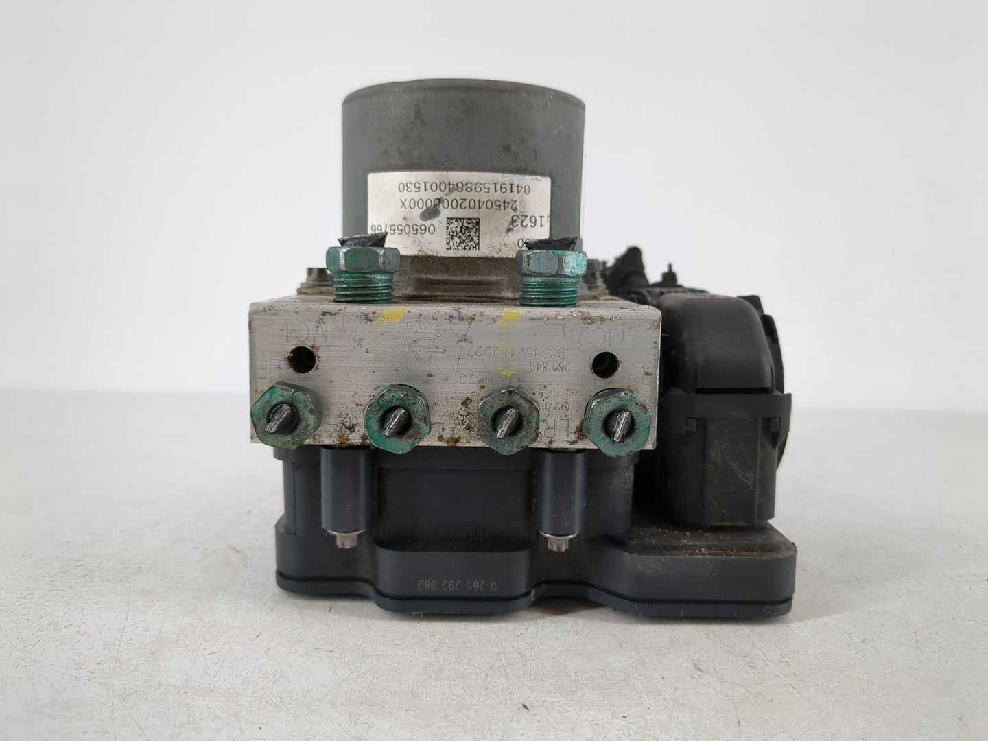 2019-2021 Chevrolet Malibu ABS Pump Control Module Replacement P/N:84501623 Fits Fits 2019 2020 2021 OEM Used Auto Parts - Oemusedautoparts1.com