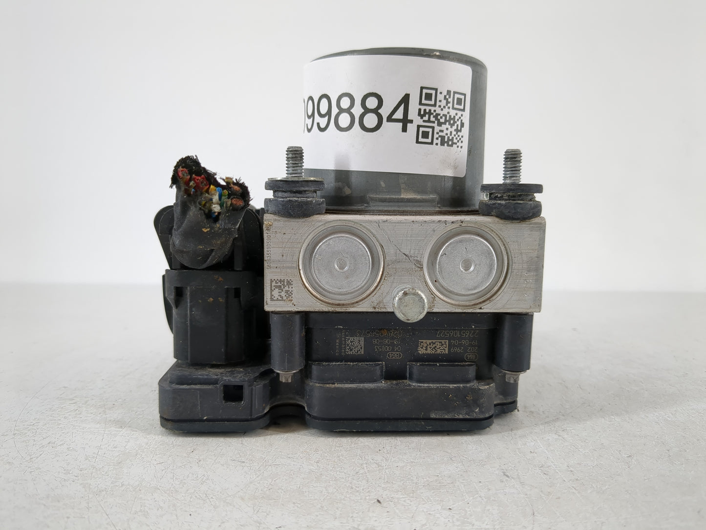 2019-2021 Chevrolet Malibu ABS Pump Control Module Replacement P/N:84501623 Fits Fits 2019 2020 2021 OEM Used Auto Parts - Oemusedautoparts1.com