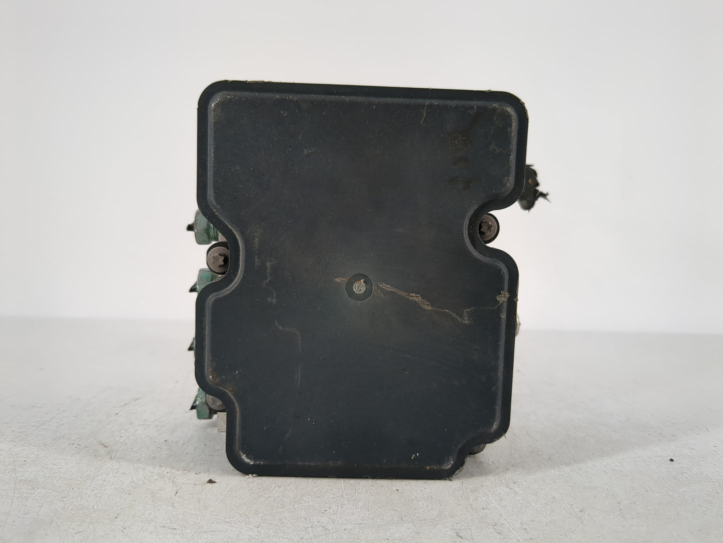 2019-2021 Chevrolet Malibu ABS Pump Control Module Replacement P/N:84501623 Fits Fits 2019 2020 2021 OEM Used Auto Parts - Oemusedautoparts1.com