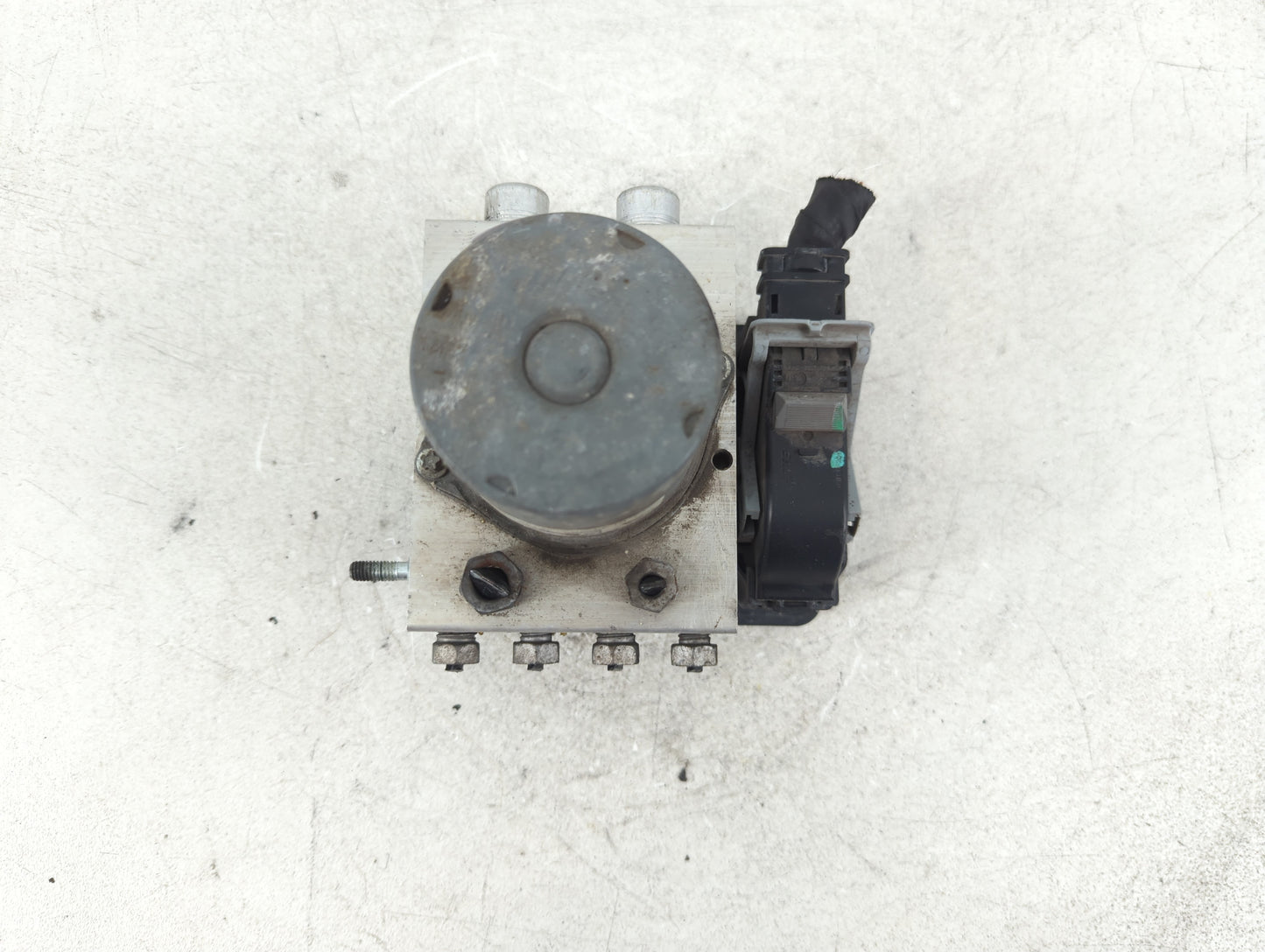 2019-2020 Ford F-150 ABS Pump Control Module Replacement P/N:KL34-2B373-AD Fits Fits 2019 2020 OEM Used Auto Parts