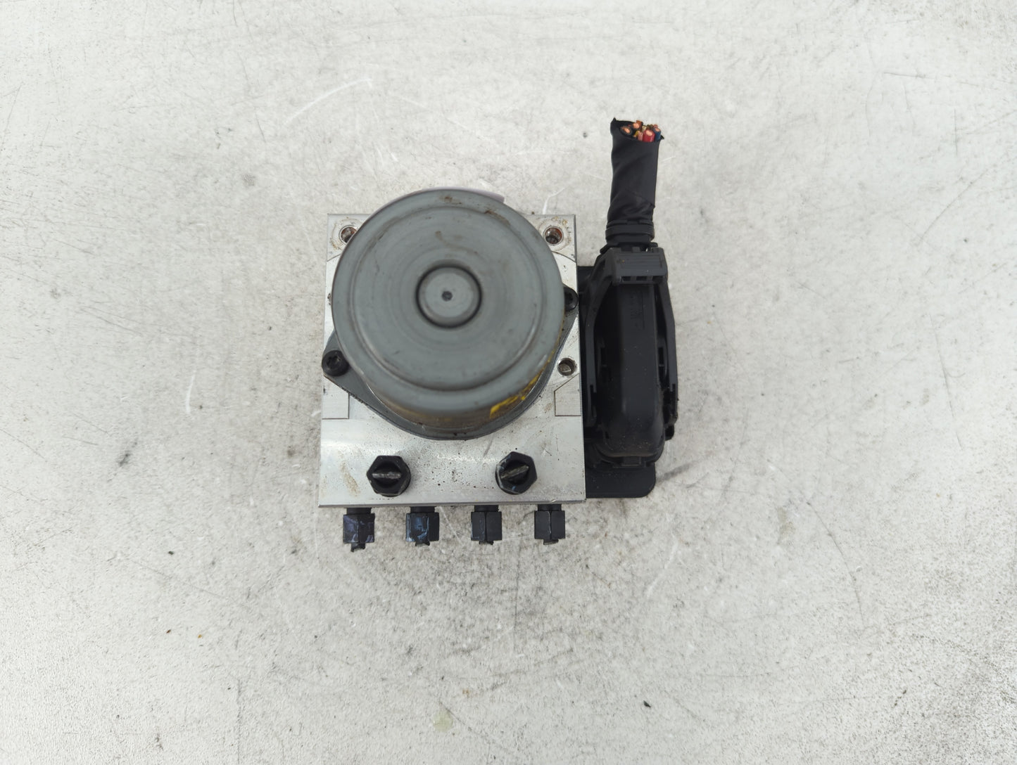 2021-2022 Hyundai Elantra ABS Pump Control Module Replacement P/N:58900-AA509 Fits Fits 2021 2022 OEM Used Auto Parts - Oemusedautoparts1.com