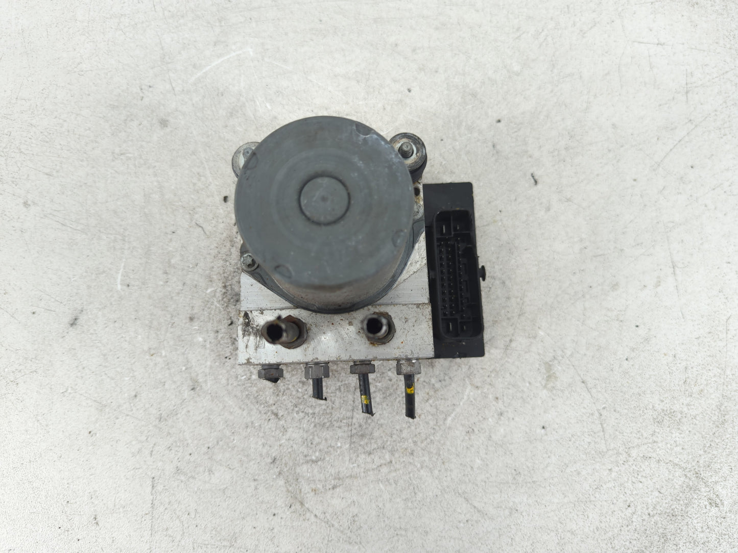 2010-2012 Jaguar Xj ABS Pump Control Module Replacement P/N:AW93 2C405 CP Fits Fits 2010 2011 2012 OEM Used Auto Parts - Oemusedautoparts1.com