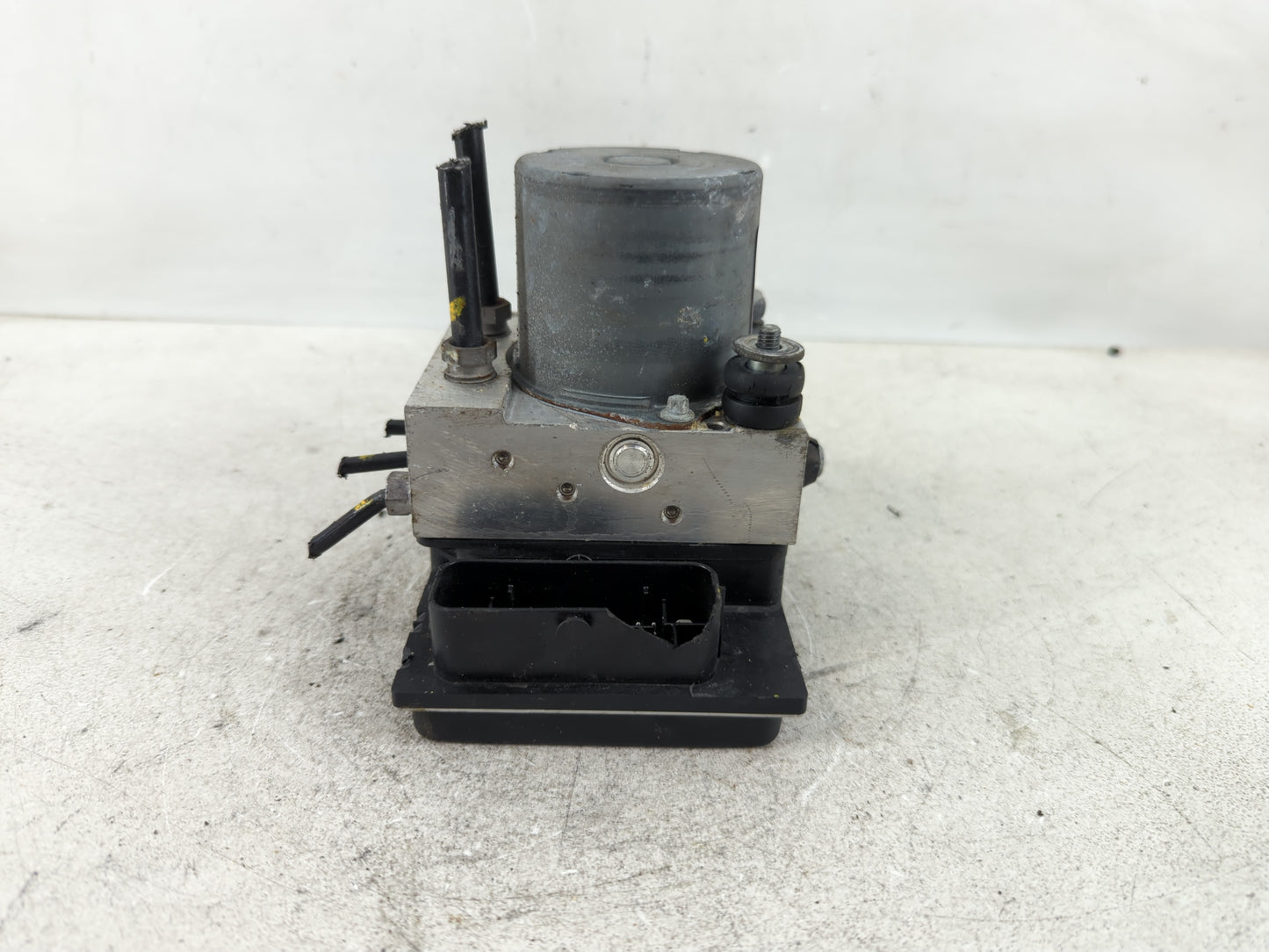 2010-2012 Jaguar Xj ABS Pump Control Module Replacement P/N:AW93 2C405 CP Fits Fits 2010 2011 2012 OEM Used Auto Parts - Oemusedautoparts1.com
