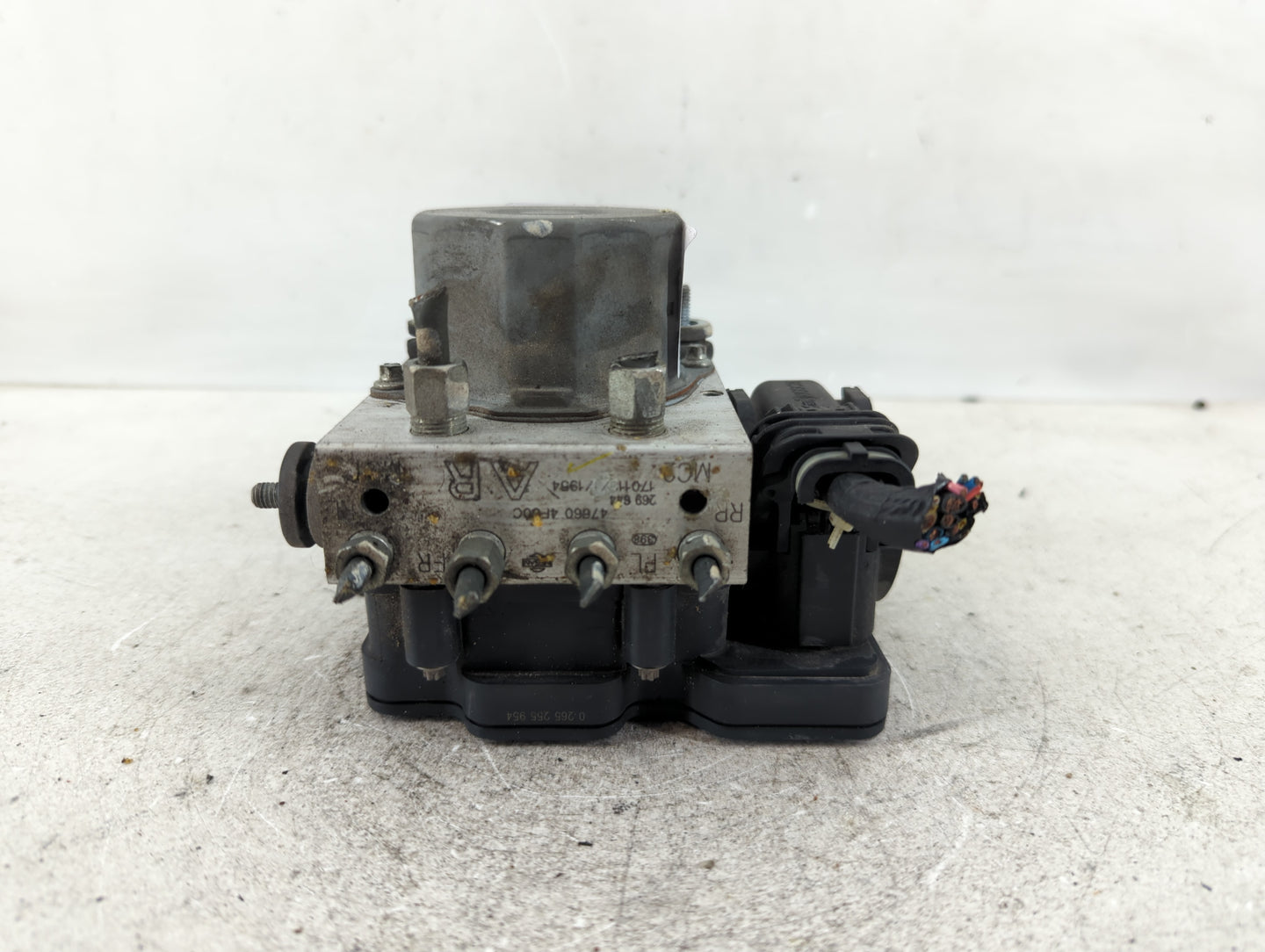 2016-2018 Nissan Sentra ABS Pump Control Module Replacement P/N:47660 4FU0C Fits Fits 2016 2017 2018 OEM Used Auto Parts - Oemusedautoparts1.com