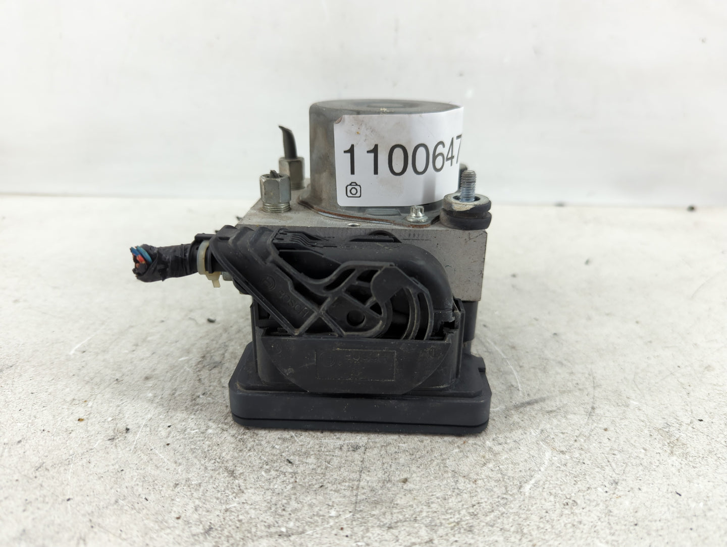 2016-2018 Nissan Sentra ABS Pump Control Module Replacement P/N:47660 4FU0C Fits Fits 2016 2017 2018 OEM Used Auto Parts - Oemusedautoparts1.com