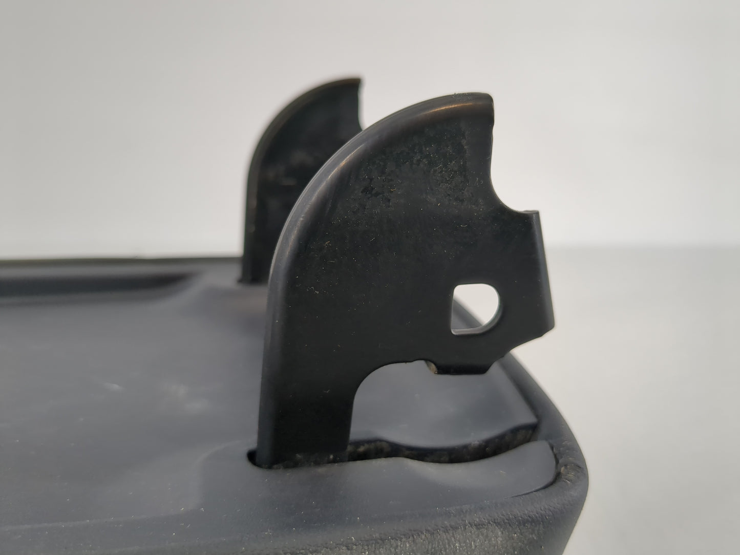 2012-2013 Lexus Ct200h Center Console Armrest Cover Lid Fits Fits 2012 2013 OEM Used Auto Parts - Oemusedautoparts1.com