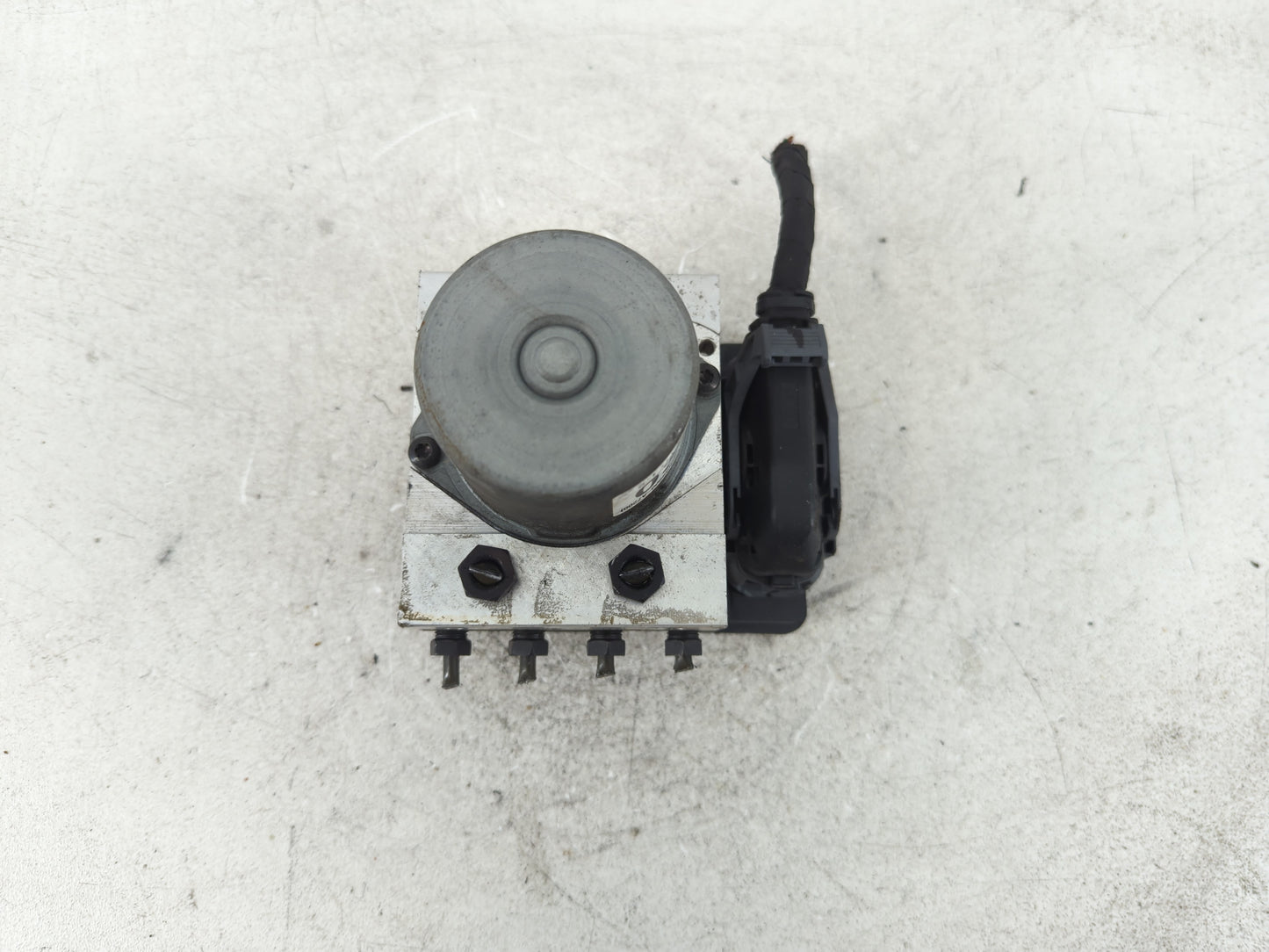 2014-2016 Kia Forte ABS Pump Control Module Replacement P/N:58900-A7200 Fits Fits 2014 2015 2016 OEM Used Auto Parts - Oemusedautoparts1.com