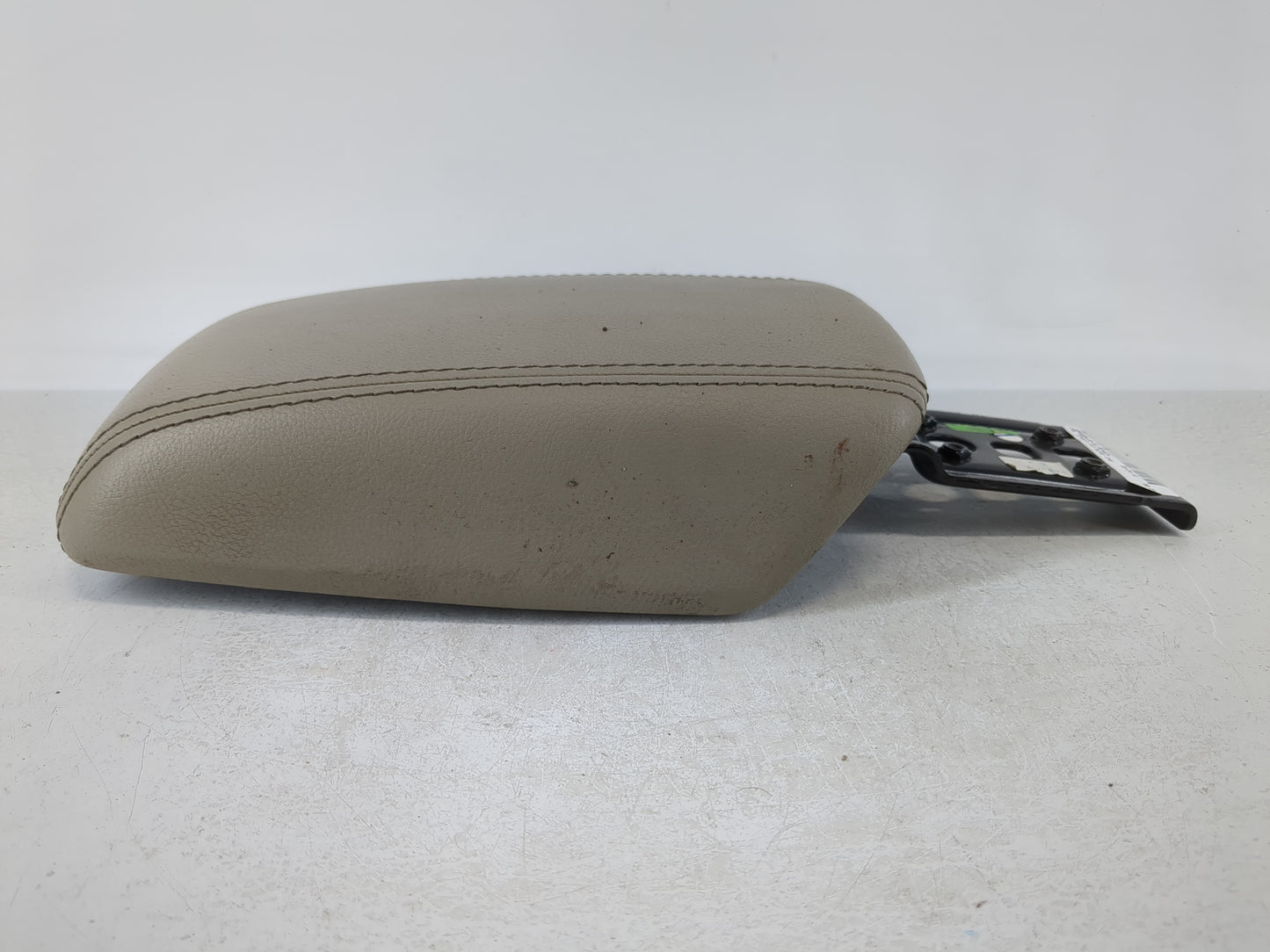 2012 Ford Focus Center Console Armrest Cover Lid Fits OEM Used Auto Parts - Oemusedautoparts1.com