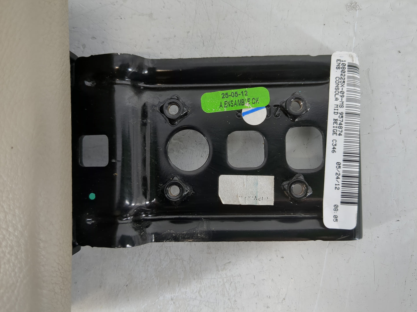 2012 Ford Focus Center Console Armrest Cover Lid Fits OEM Used Auto Parts - Oemusedautoparts1.com