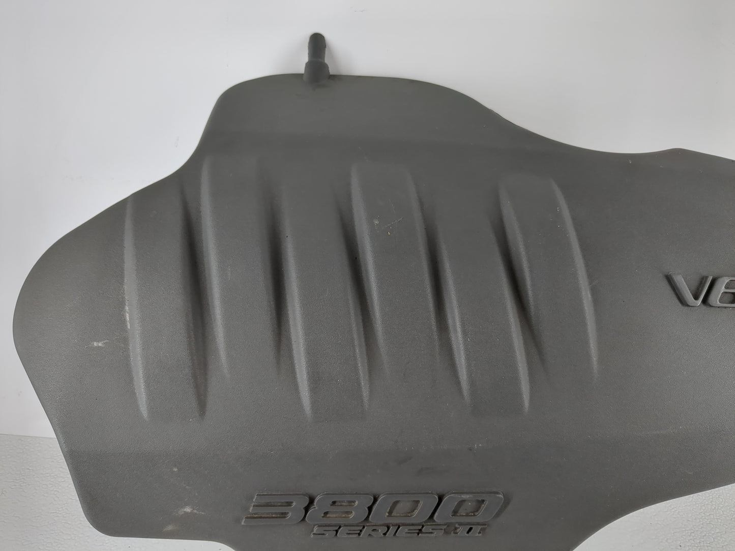 2005 Chevrolet Impala Engine Cover Black