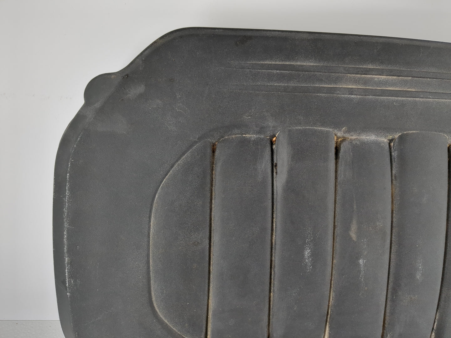 2014 Dodge Grand Caravan Engine Cover - Oemusedautoparts1.com