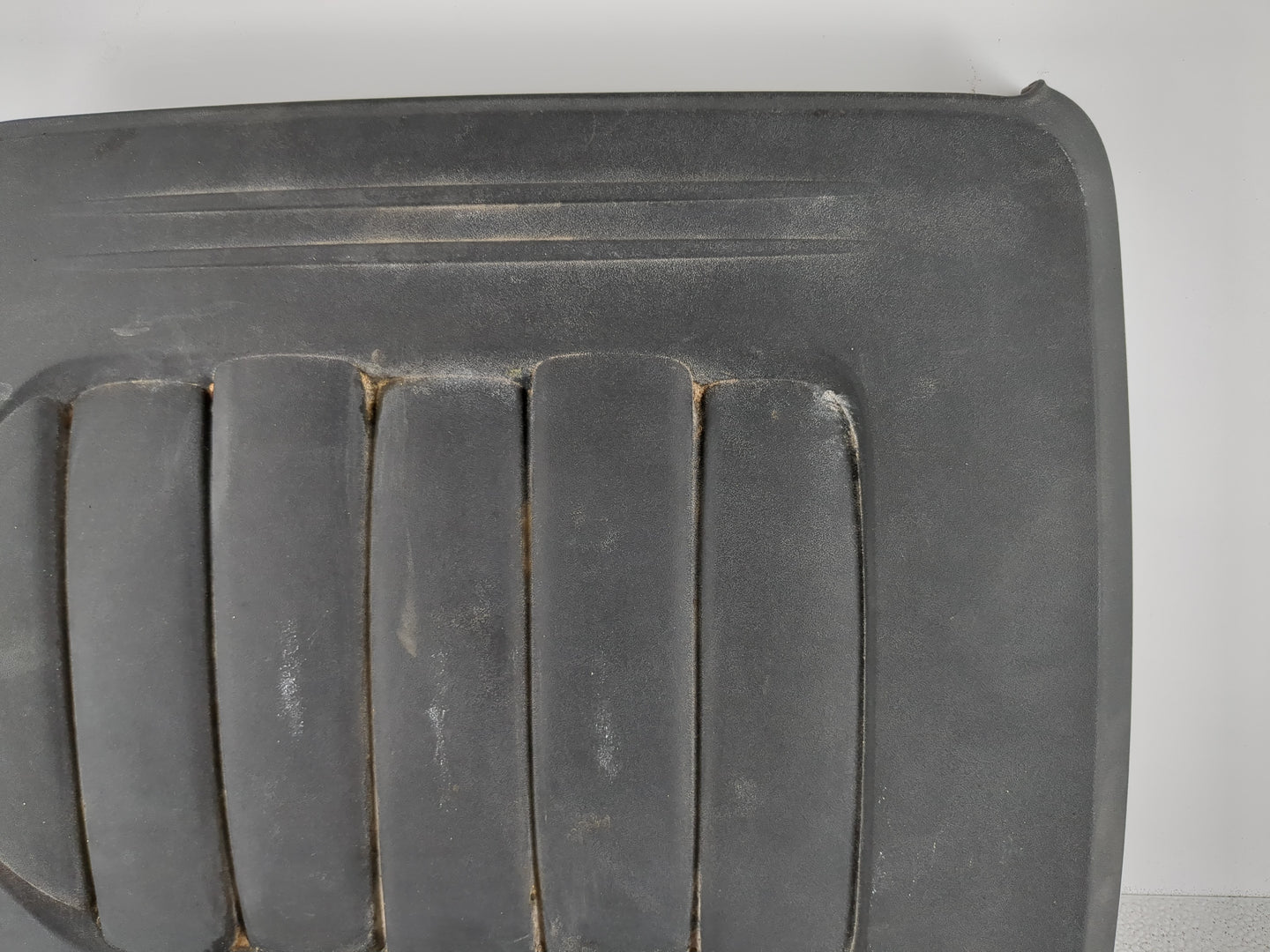 2014 Dodge Grand Caravan Engine Cover - Oemusedautoparts1.com