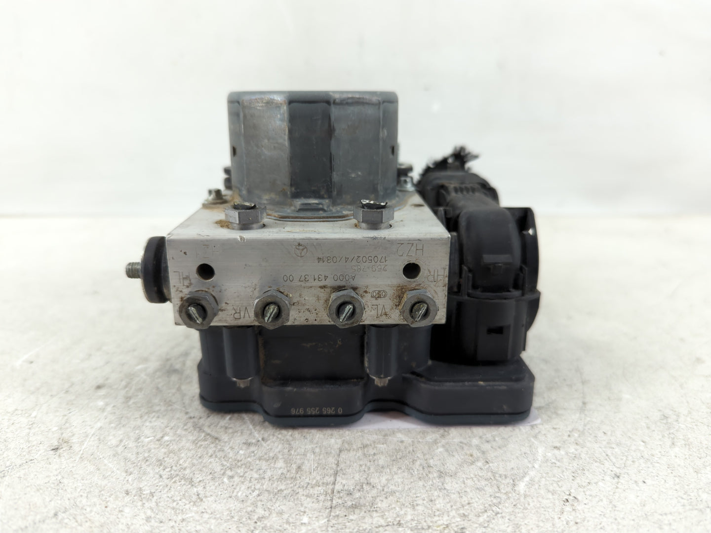 2014-2015 Mercedes-Benz Cla250 ABS Pump Control Module Replacement P/N:A000 431 37 00 Fits Fits 2014 2015 OEM Used Auto Parts - Oemusedautoparts1.com